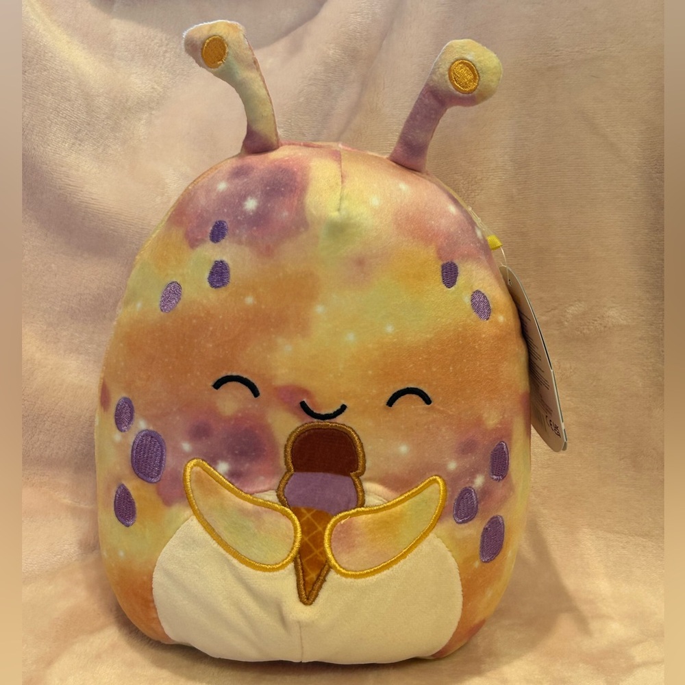 Helmut Alien Squishmallow 8"